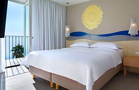 Superior Double Room with Balcony and Sea View