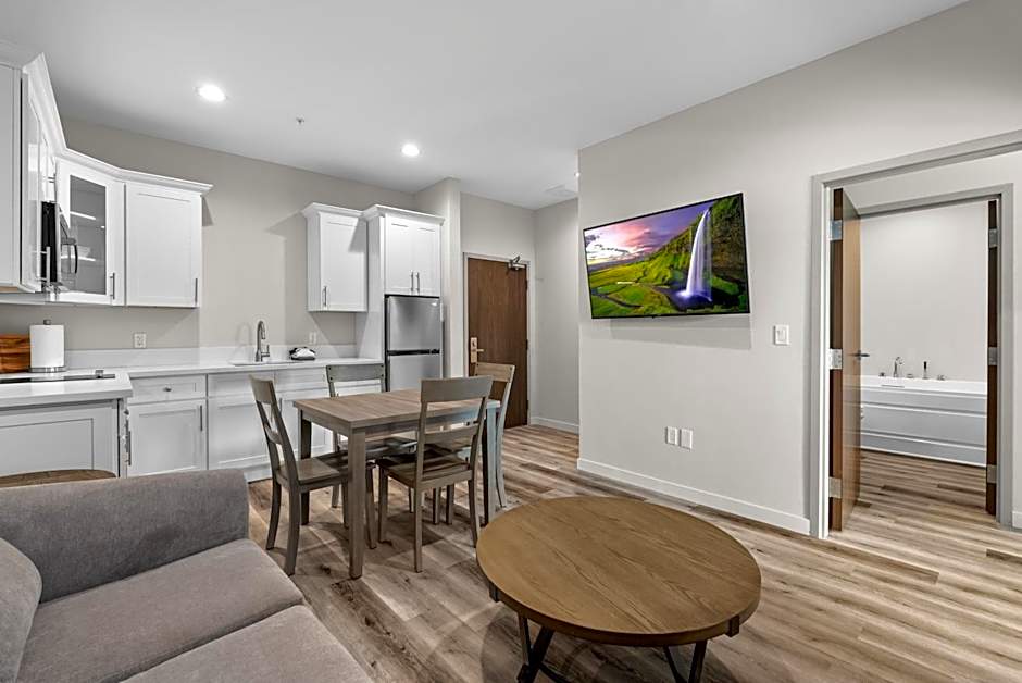 Sandpoint Hotel & Suites Downtown