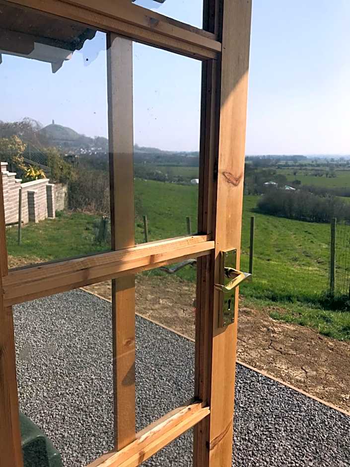 Healing Waters Sanctuary for Exclusive Private Hire and Self Catering Board, Vegetarian, Alcohol & Wifi Free Retreat in Glastonbury