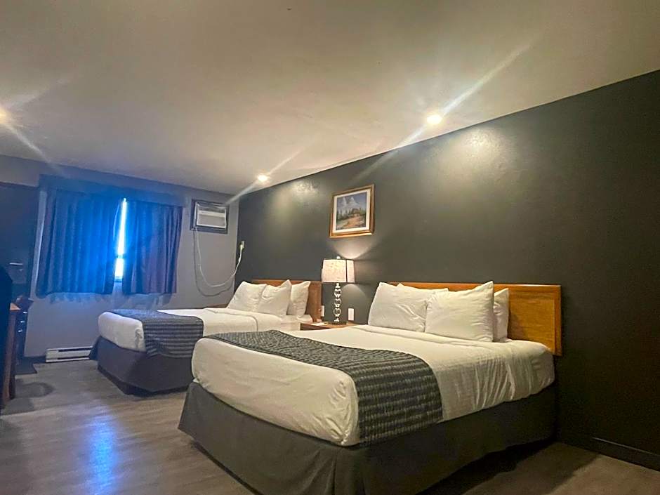 Photo 1 of 4 of 2 Queen Beds, Mobility Accessible