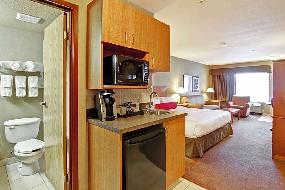 Ramada by Wyndham Ponoka