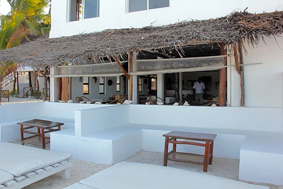 Makuti Beach Bungalows