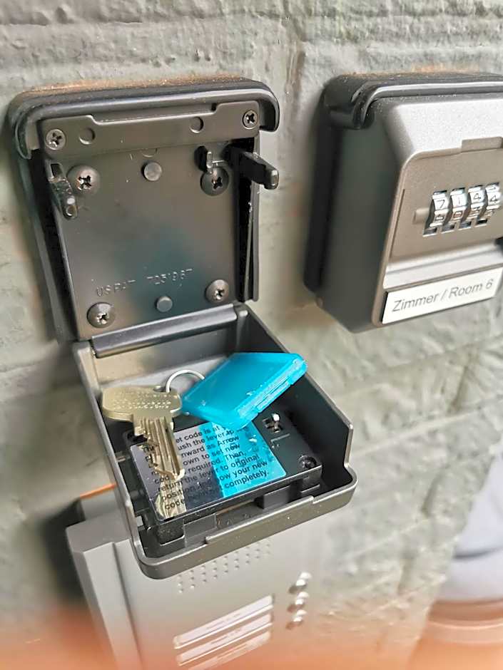 Eva&#x27;s Hostel - Self Check-In &amp; Only Private Rooms