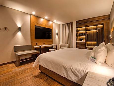 Superior King Room