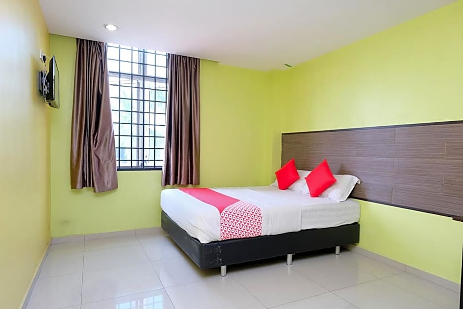 Hotel De' Tees, Masai Utama