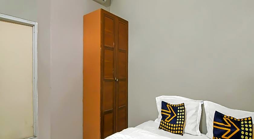 Hotel O Flamboyan 25 Homestay Syariah