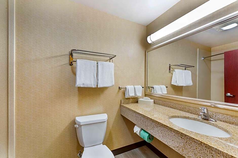 Best Western Plus Victor Inn & Suites