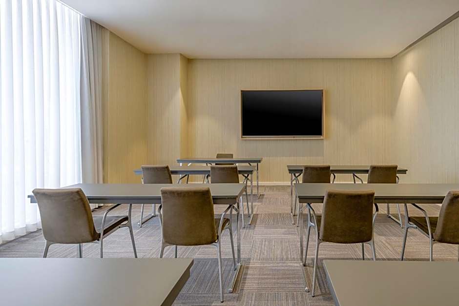 AC Hotel by Marriott Valencia