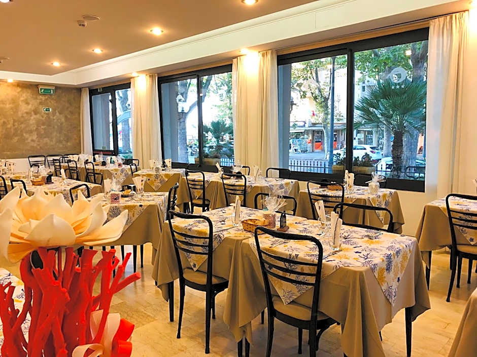 Piccolo Hotel