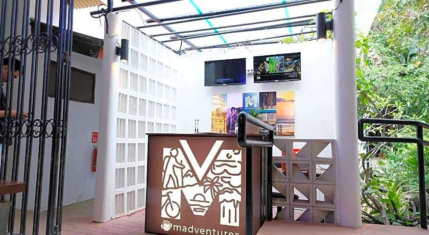 Mad Monkey Dumaguete