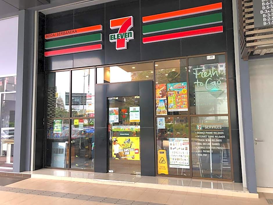 Icon City 8Pax SunwayPyramid & Lagoon CityView