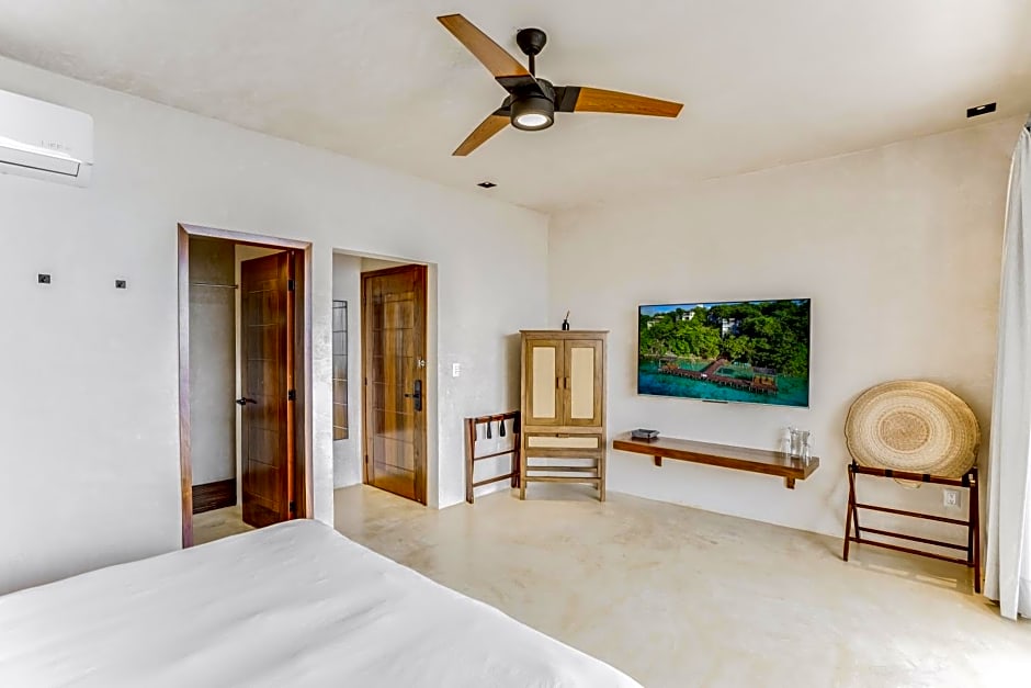 MBH Maya Bacalar Hotel Boutique