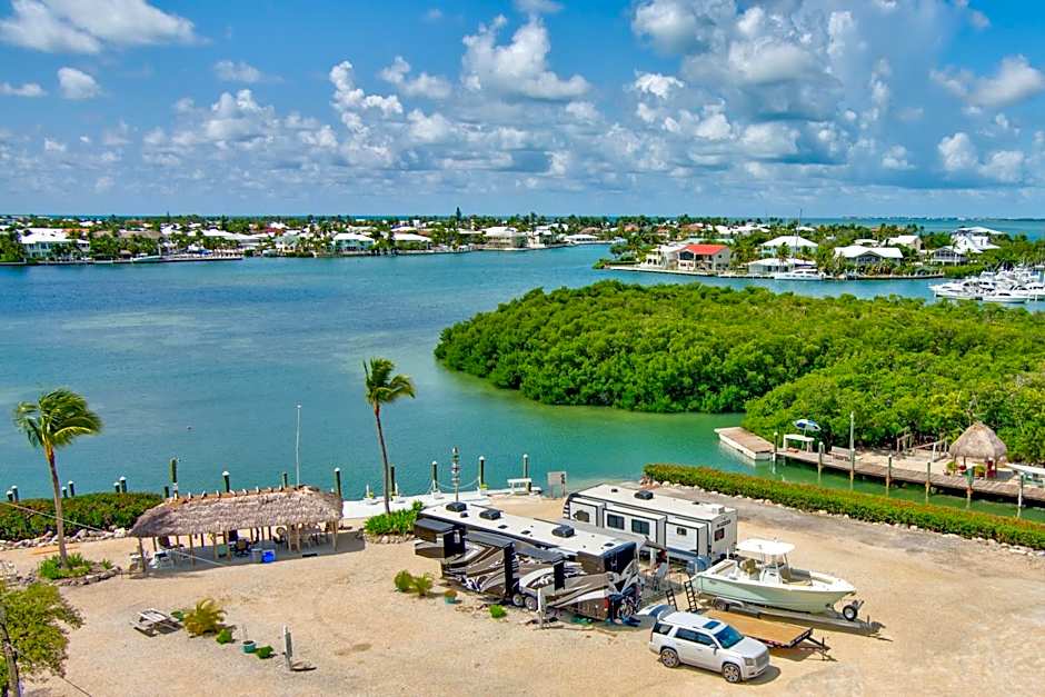 Cabins at Bonefish Bay