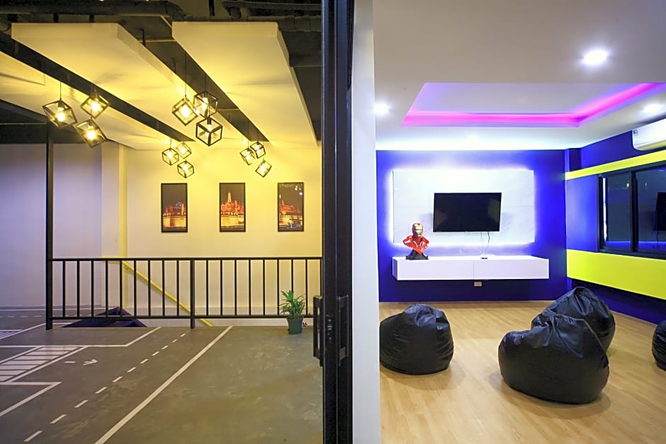 Tuk Tuk Hostel by ZUZU