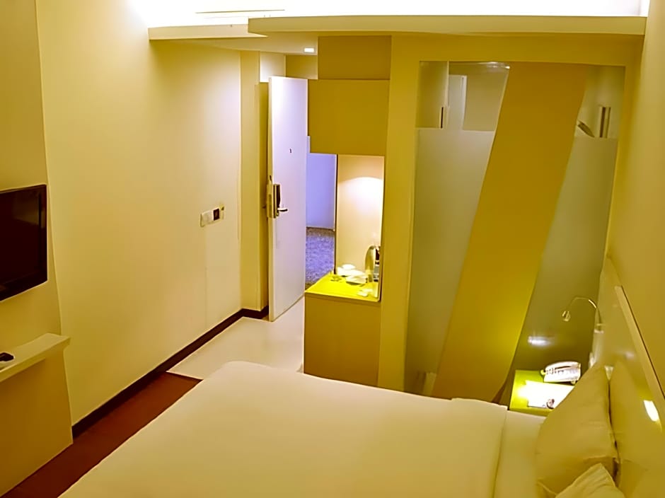 Everbright Ambon Hotel