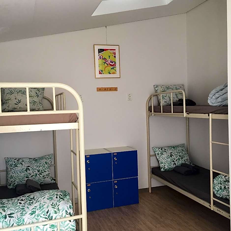 Photo 1 of 8 of Private Room (4 guests)