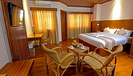 Deluxe Double Room with Balcony