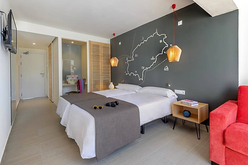 Hotel Playasol Cala Tarida