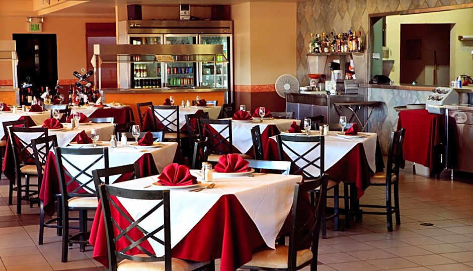 La Villa De San Quintin