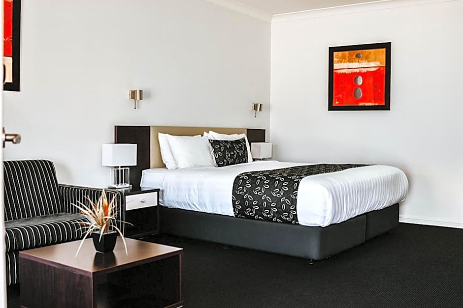 Charles Sturt Suites & Apartments