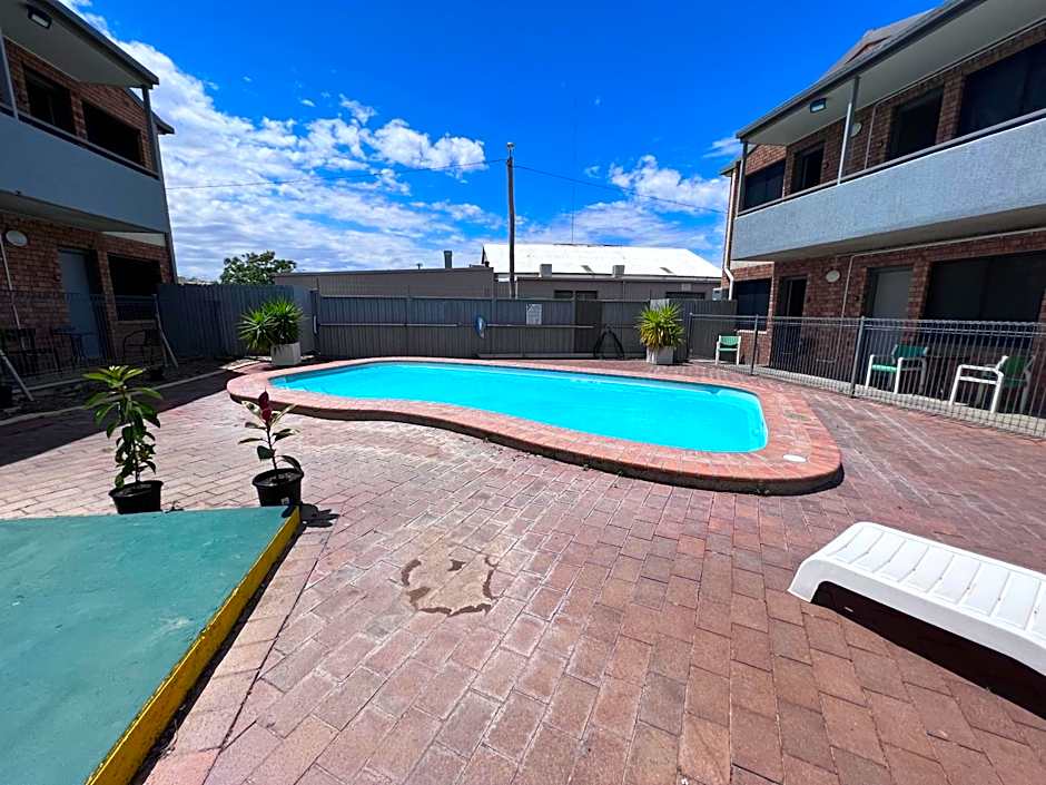 Spa Village Travel Inn