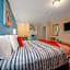 Royal Gateway Motel by OYO