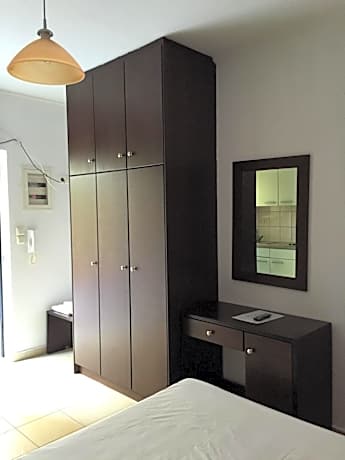 Studio (2 Adults) Ground Floor