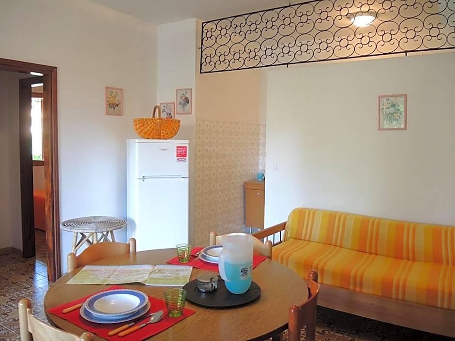 Cozy Two-Bedroom Apartment 500m from the sea