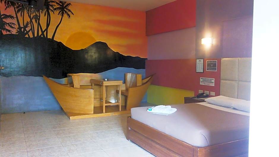 Hollywood Drive-In Hotel