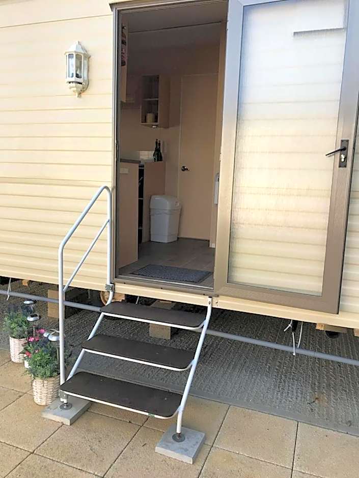 "Trinity" at Whitecliff Bay Isle of Wight- Yarborough View 4