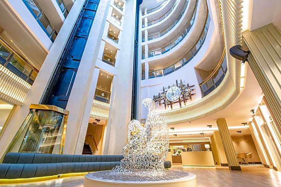 Grand Plaza Hotel & Wellness