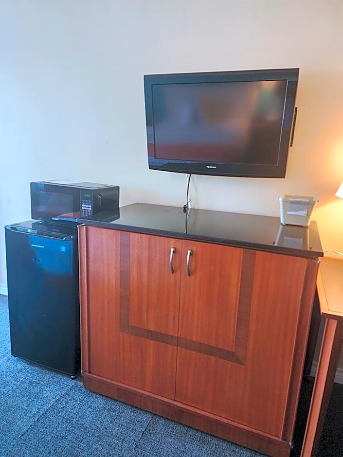 Howard Johnson by Wyndham Lindsay