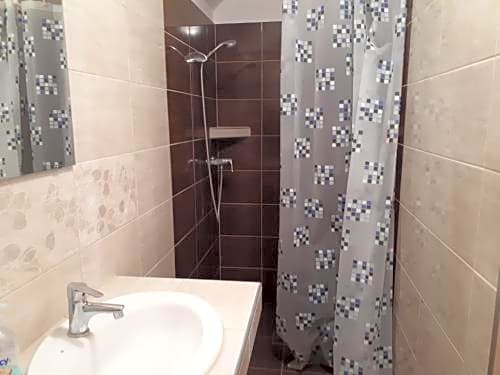 Hegyhát-Izmény Üdülőház