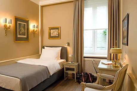 Single Room with Garden View