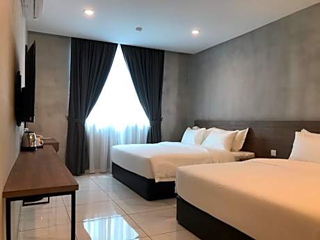 Deluxe Family Room