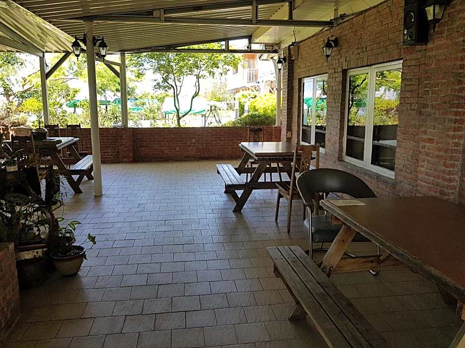 Shan Shui-Yuan Vege Guest House