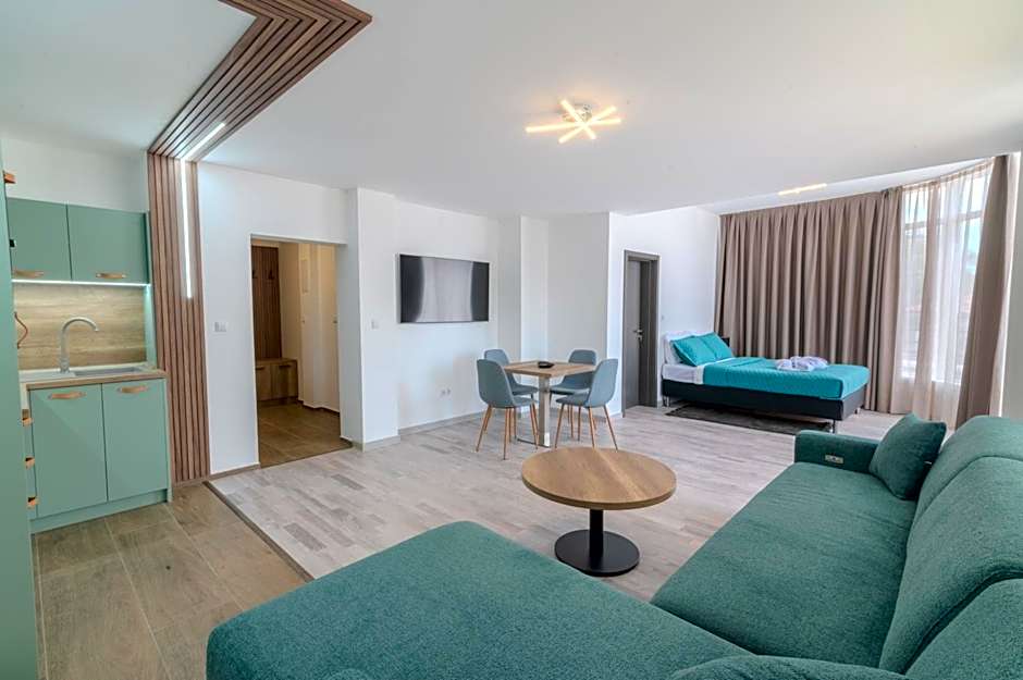 Sea Twins Luxury Aparthotel - 150 m from the beach