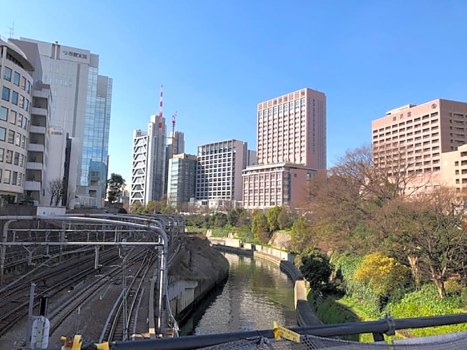 Apa Hotel Ochanomizu-Ekikita