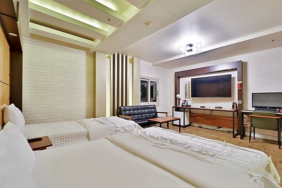 Hwamyeong Sky Hotel