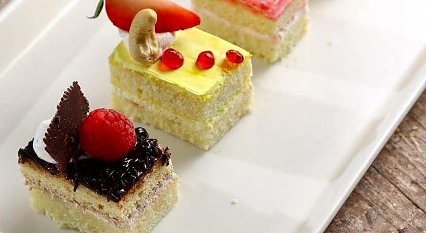 Swiss international Al Madina