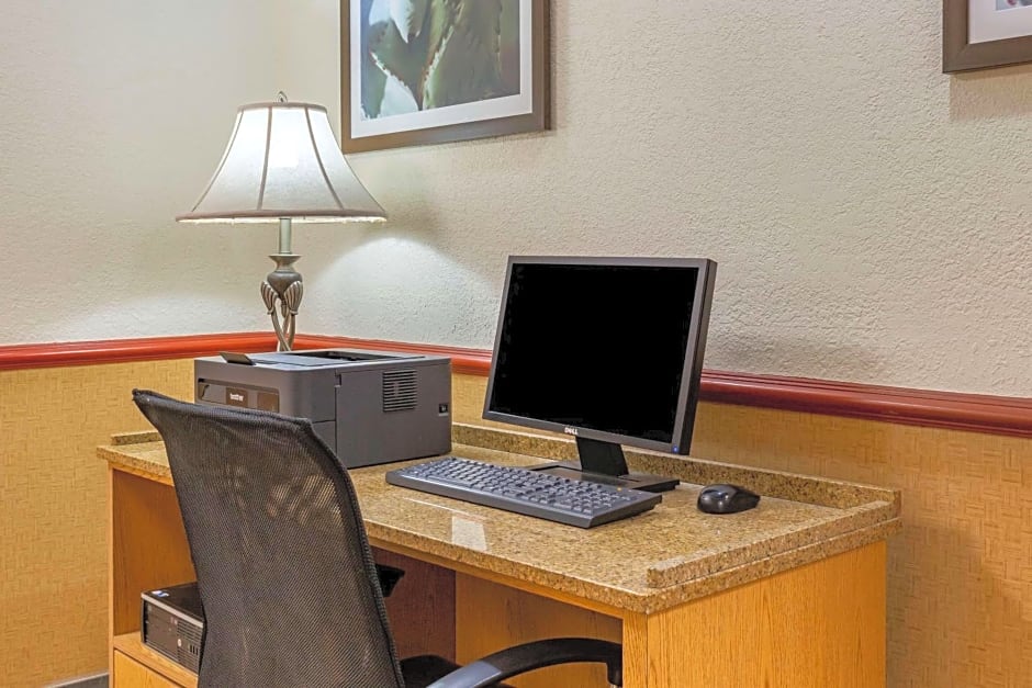 Quality Inn & Suites Raleigh Durham Airport