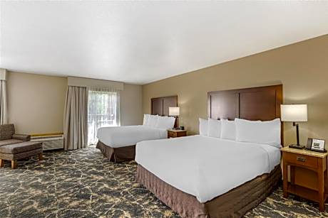 Queen Room with Two Queen Beds with Balcony