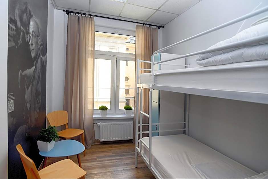 Warsaw Hostel Centrum Private Rooms & Dorms