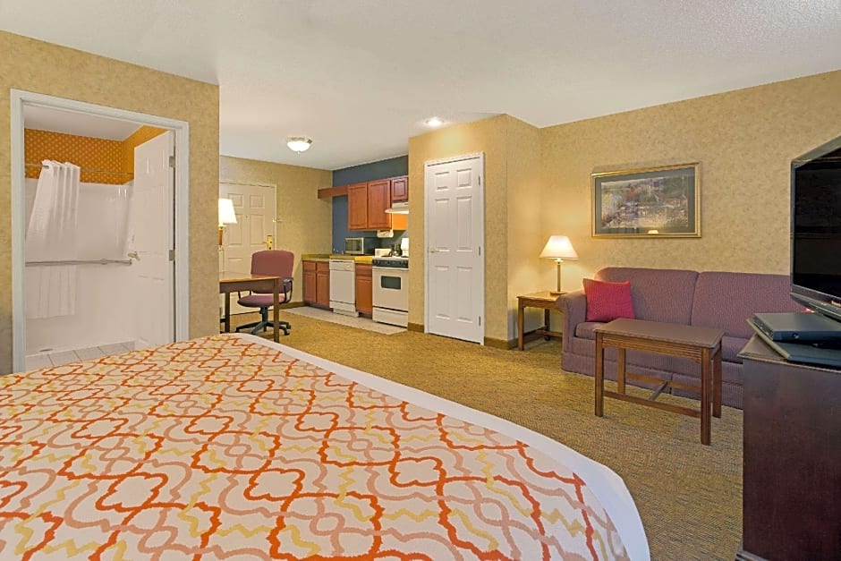 Hawthorn Extended Stay by Wyndham Cincinnati/Sharonville