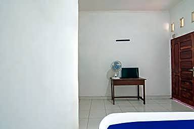 SPOT ON 92498 Fanni Homestay