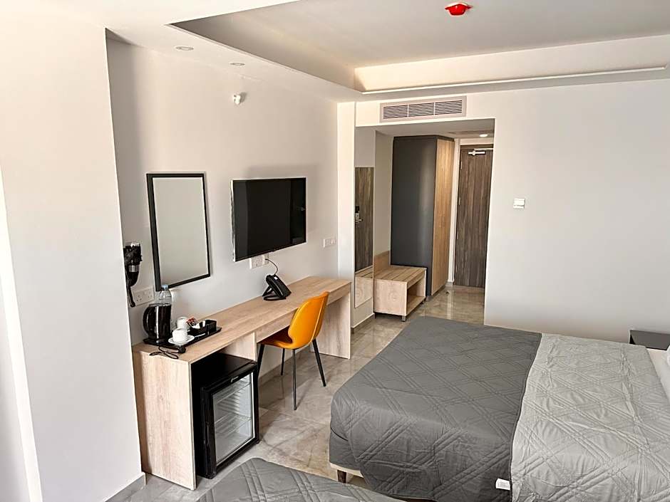 Papouis Protaras Hotel