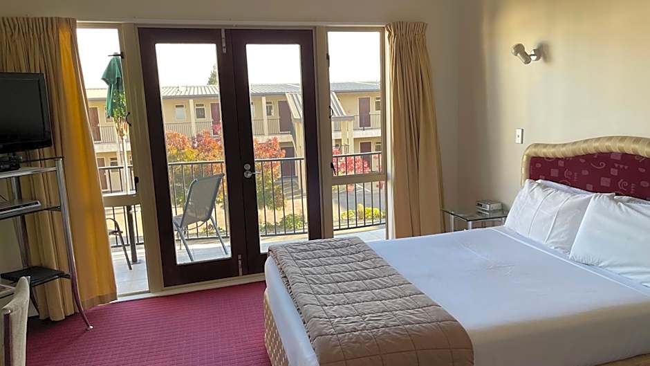 Chantillys Motor Lodge