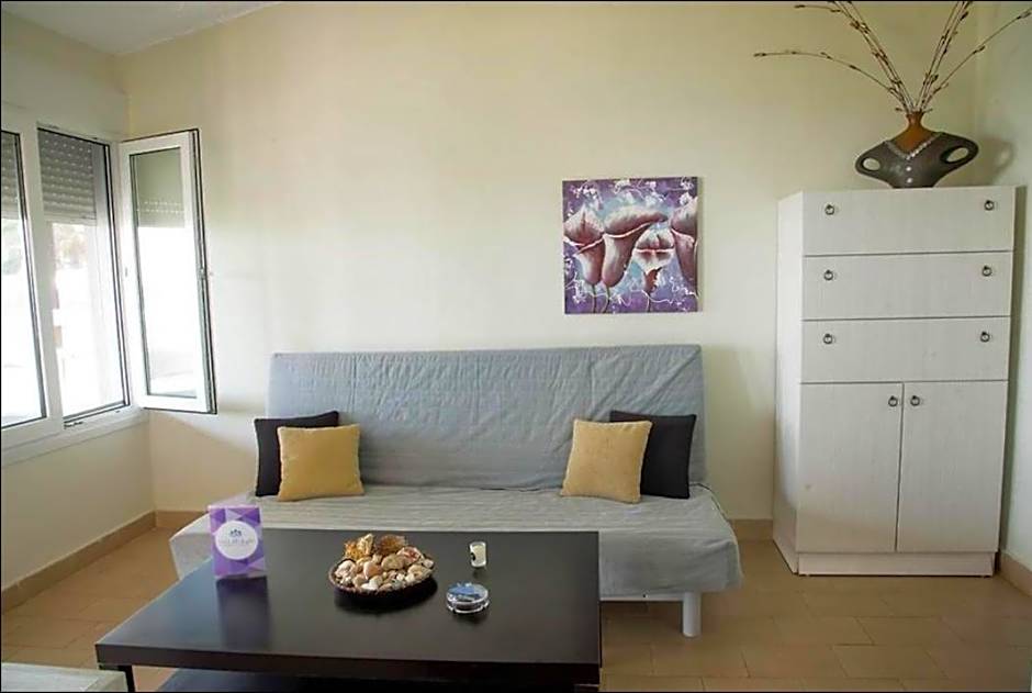 On the wave studios Spitakia sto kyma