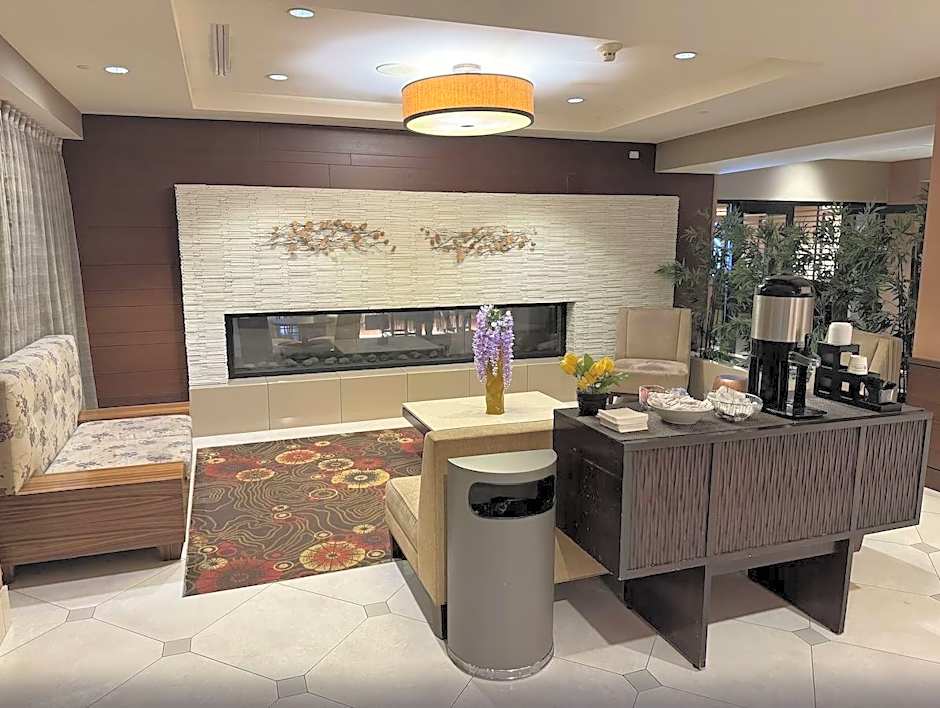 Brandywine Plaza Hotel