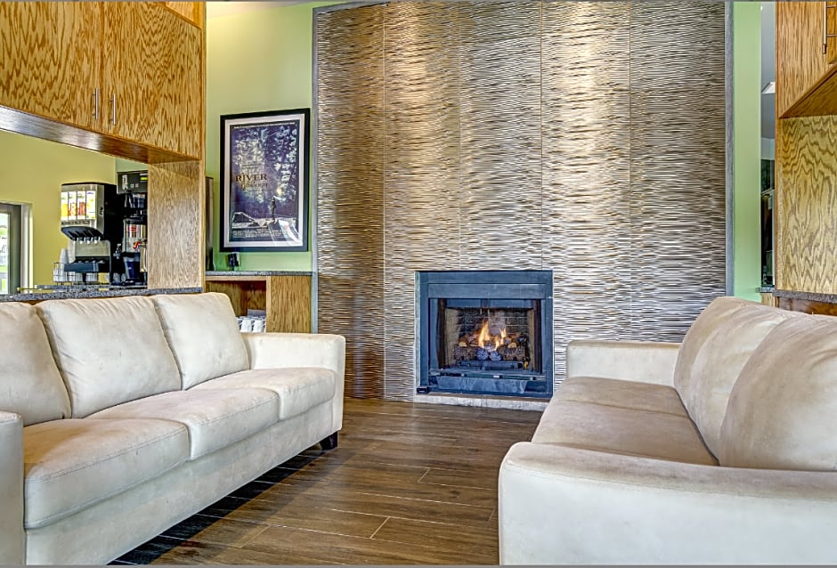 Seven Hills Suites – Tallahassee, FL